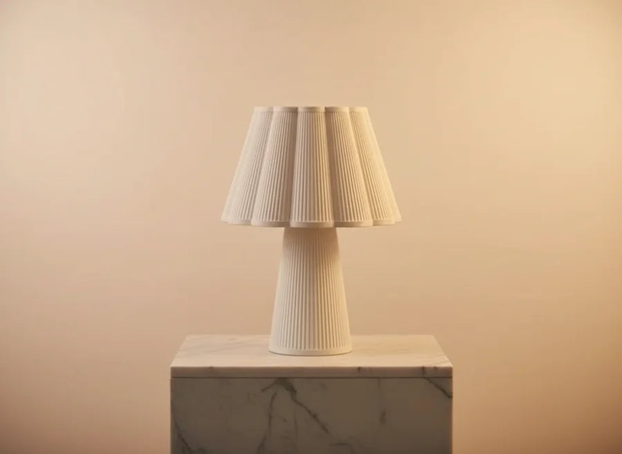 Elegant Ribbed Table Lamp