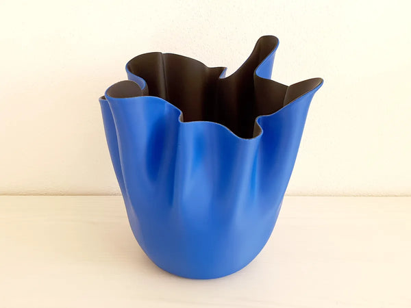 Silk flow vase
